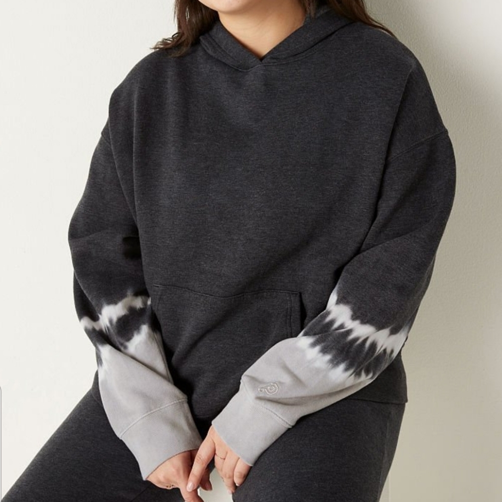 VS Pink Pullover